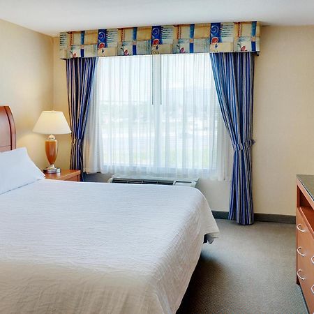 Hilton Garden Inn Toronto/Burlington Extérieur photo