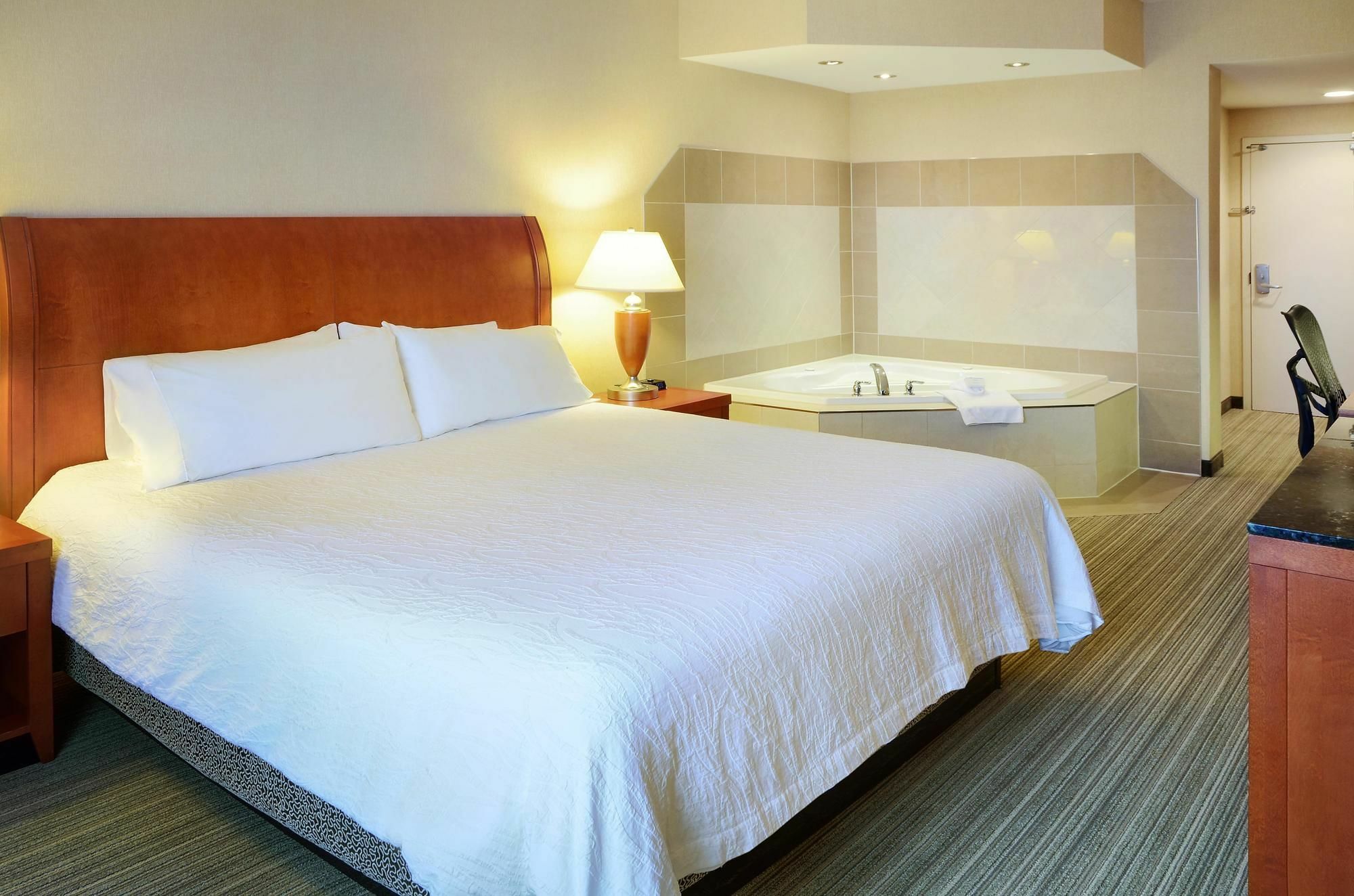 Hilton Garden Inn Toronto/Burlington Extérieur photo