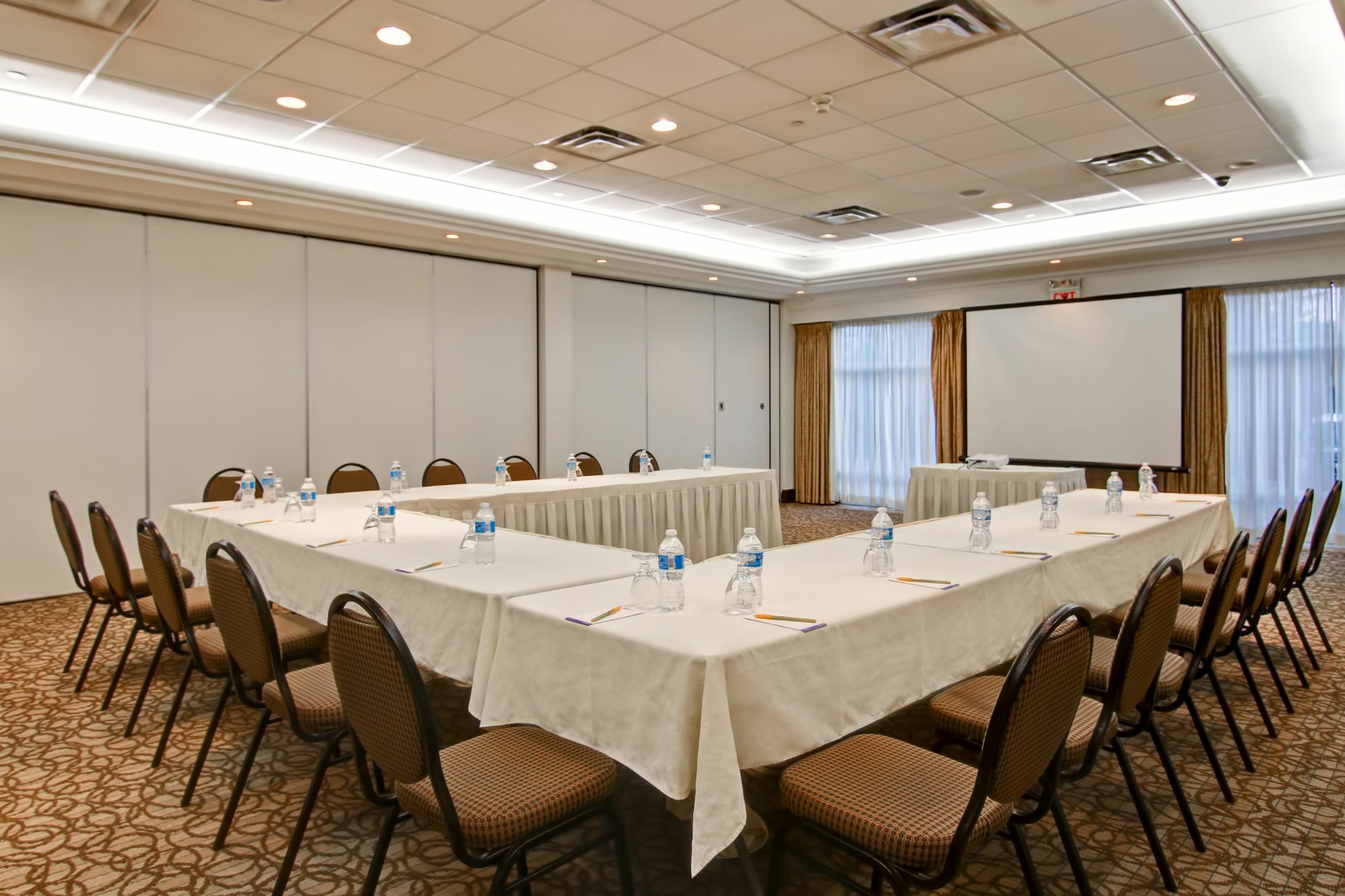 Hilton Garden Inn Toronto/Burlington Extérieur photo